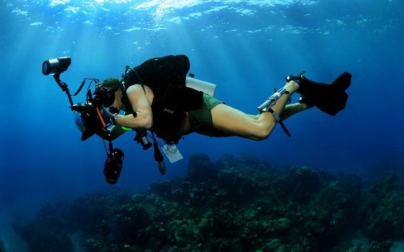 What to wear scuba diving in warm water