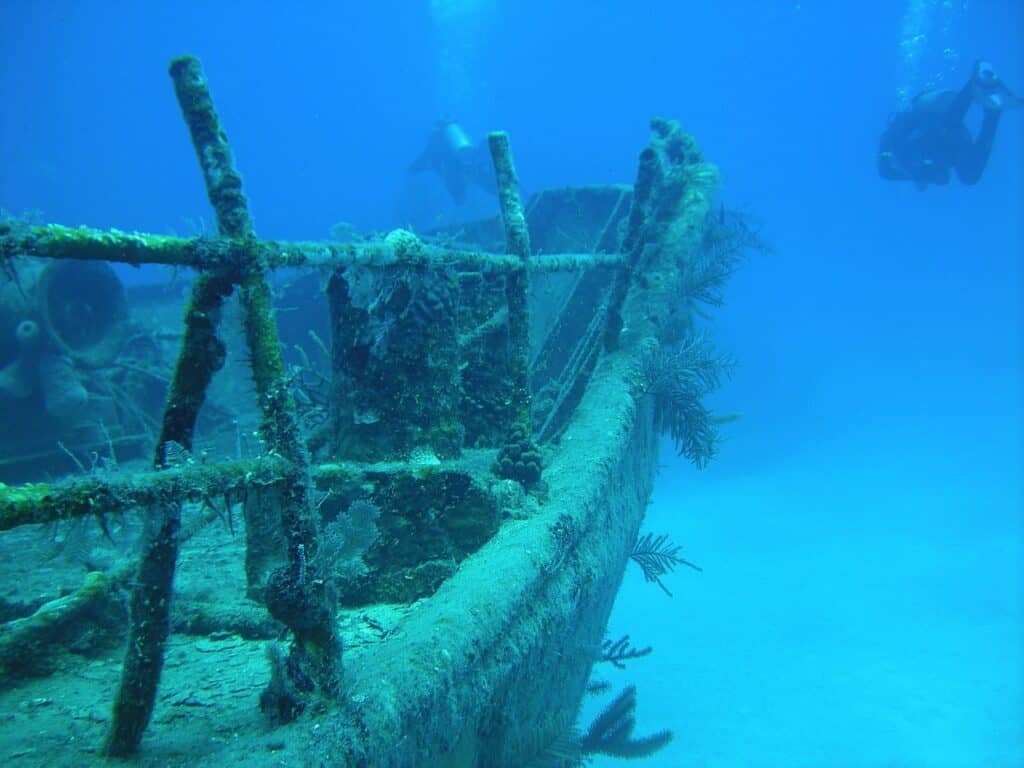 Other Diving Sites in the Bahamas